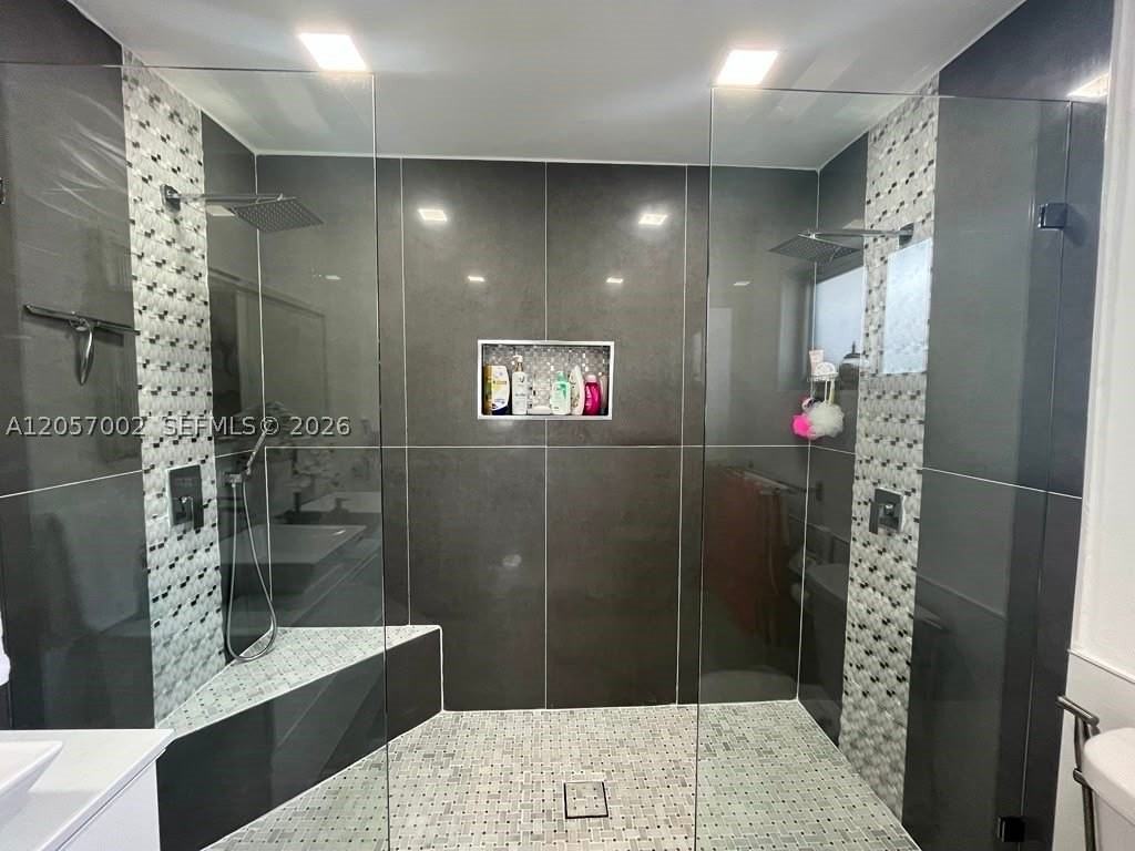 8864 Nw 110th St #8864 - Photo 6 of 15