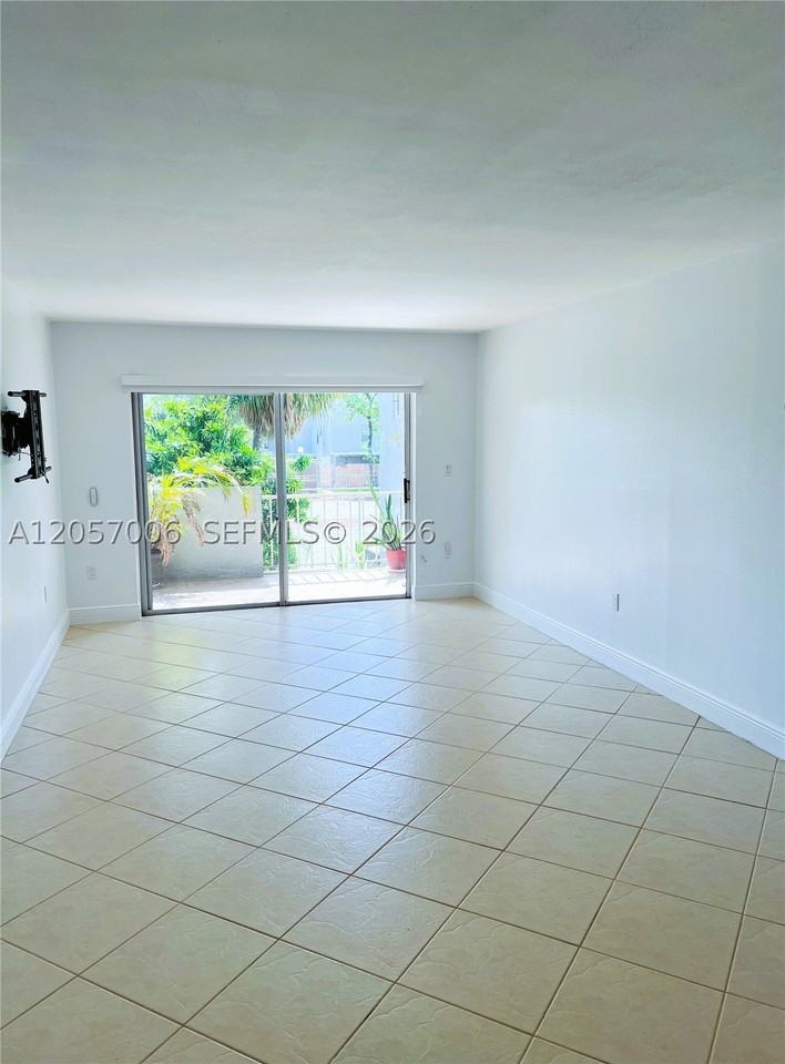 6195 W 18th Ave #G214 - Photo 3 of 9