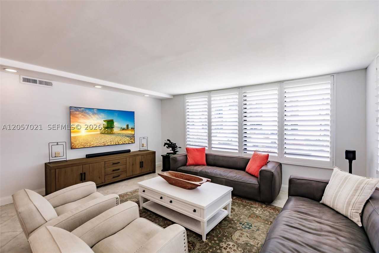 1586 S Ocean Ln #125 - Photo 4 of 19