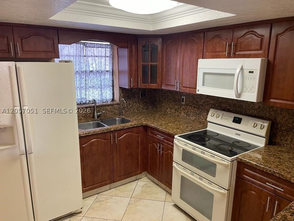 10851 Sw 6th St #5 - Photo 3 of 16