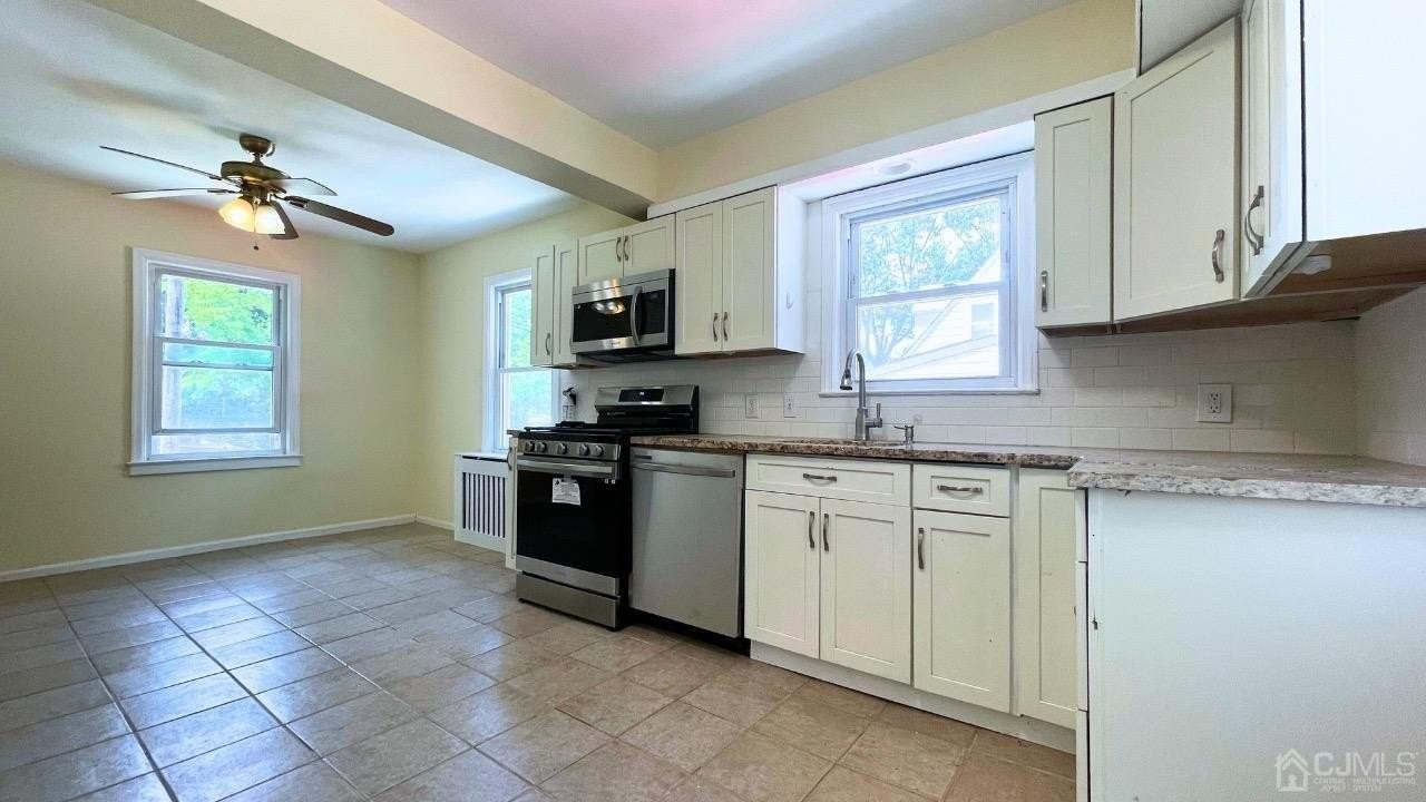 408 Ryders Ln - Photo 6 of 19
