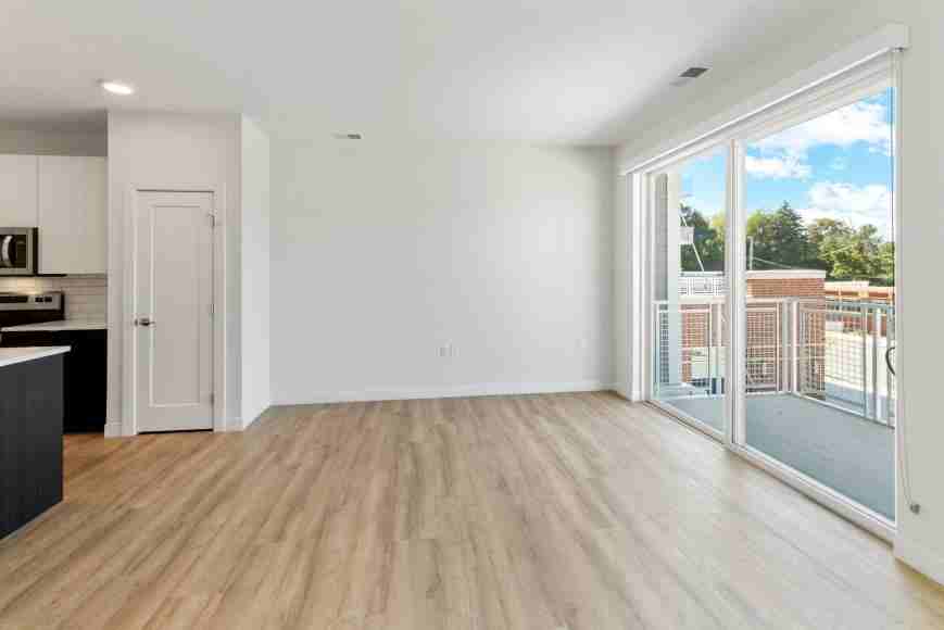 5945 6th Ave - Photo 7 of 10