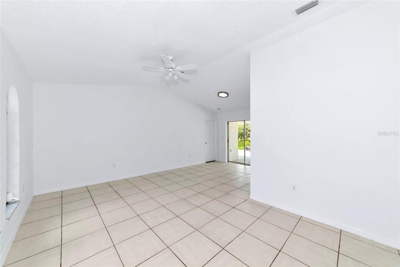 4819 Wecoma Ave - Photo 3 of 18