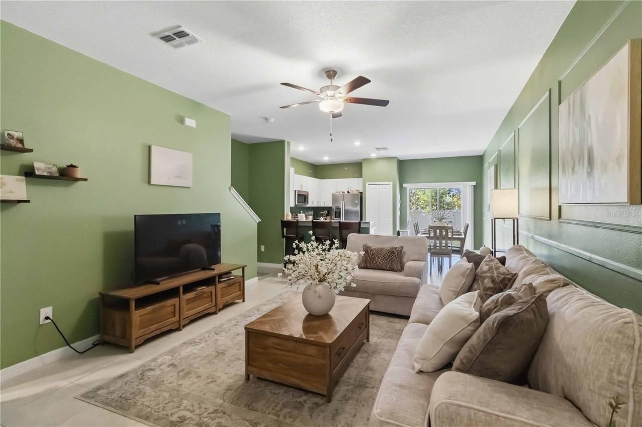 2549 Sunray Venus Way - Photo 5 of 32