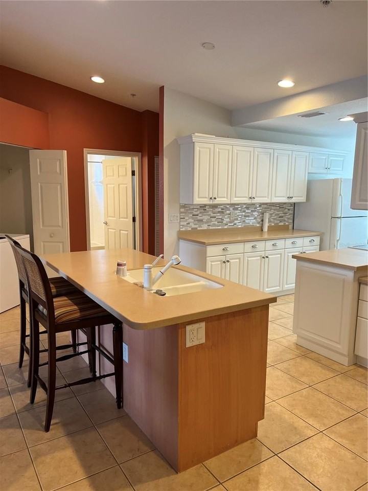 7060 Strand Cir #7060 - Photo 4 of 23