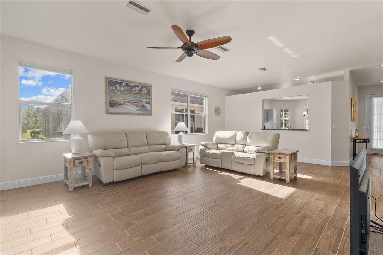 1937 Scarlett Ave - Photo 6 of 50
