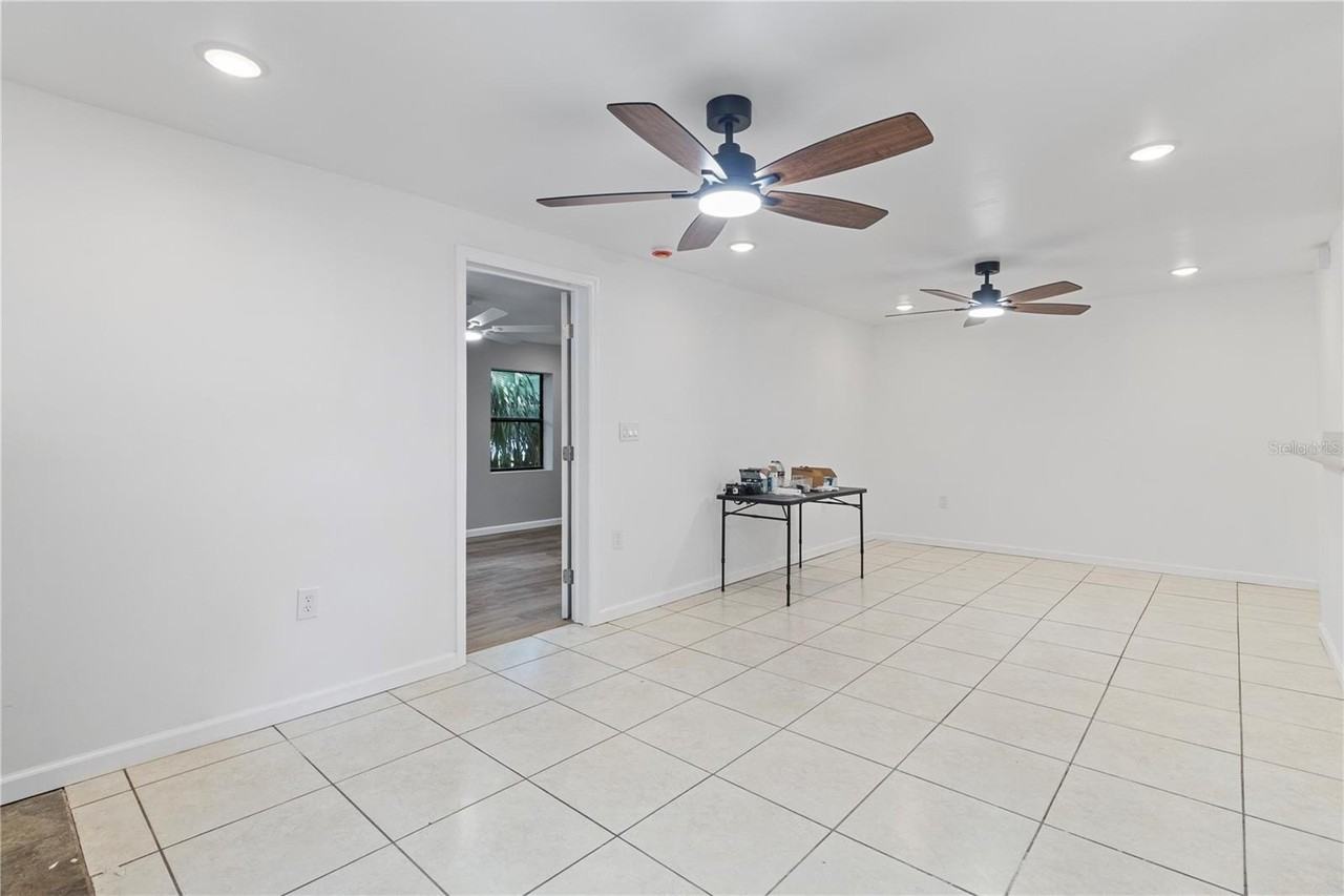 23094 Central Ave - Photo 5 of 27