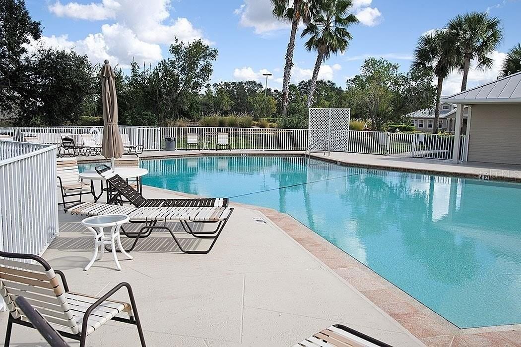 2775 Royal Palm Dr - Photo 3 of 37