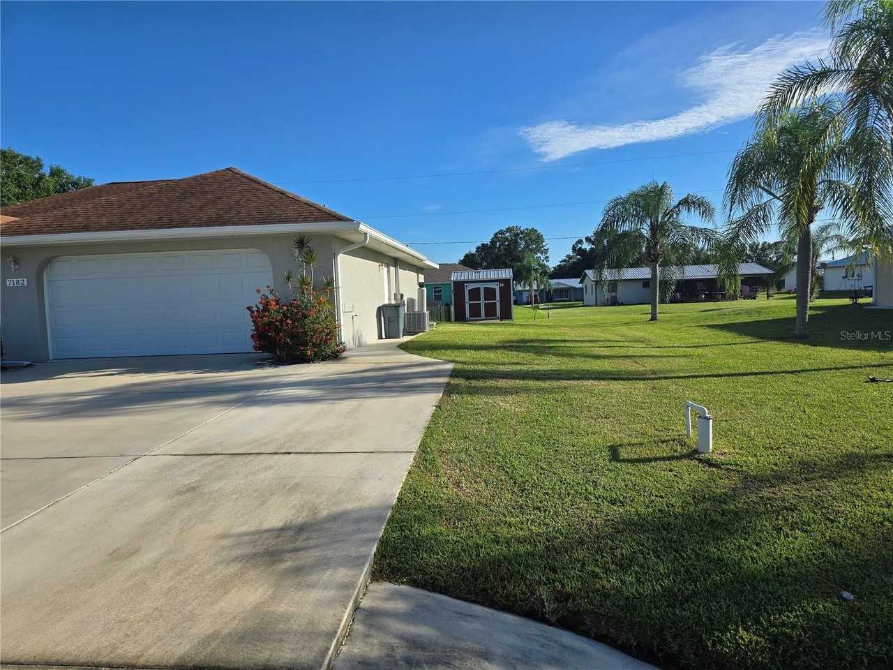 7182 Sw Bird Rd - Photo 2 of 18