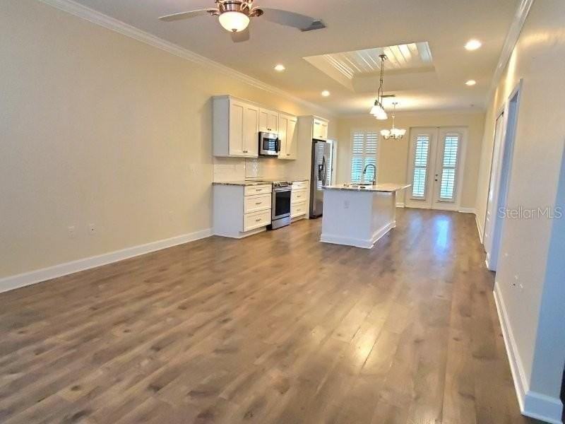431 W Mckenzie St - Photo 5 of 22