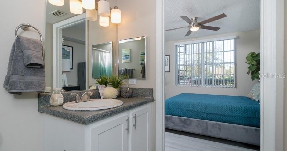 1015 Ohana Way - Photo 4 of 31