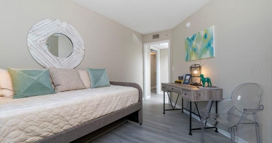 1015 Ohana Way - Photo 6 of 31