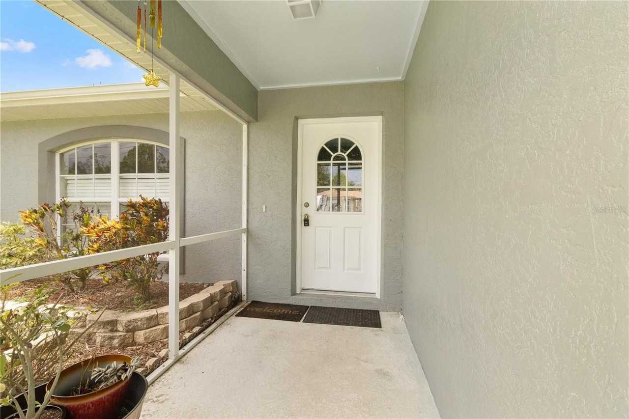 2745 Nellie Ln - Photo 5 of 38