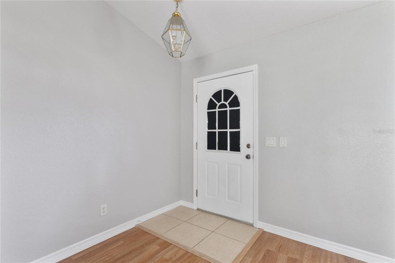 2745 Nellie Ln - Photo 7 of 38