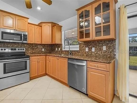 367 Mendoza St - Photo 6 of 24