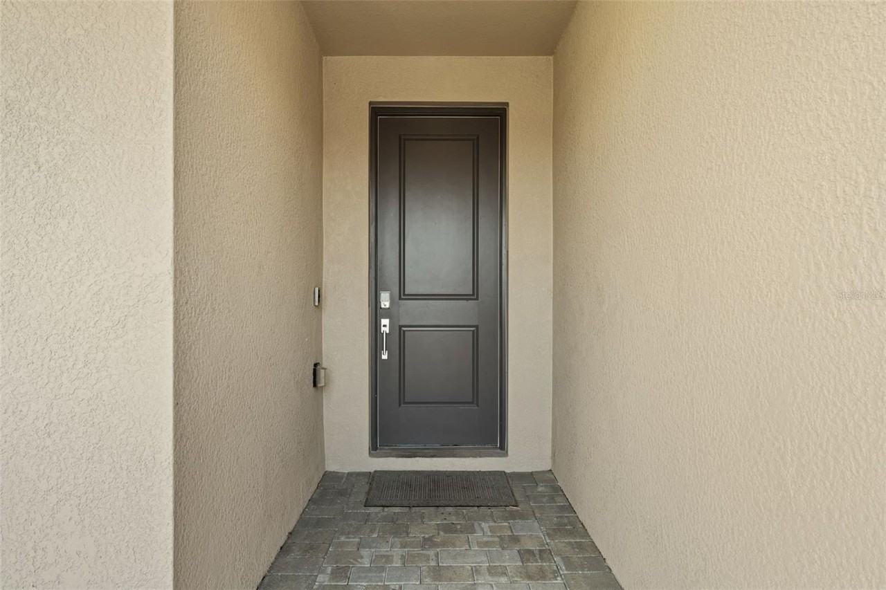 1536 Saddlewood Cir - Photo 4 of 50