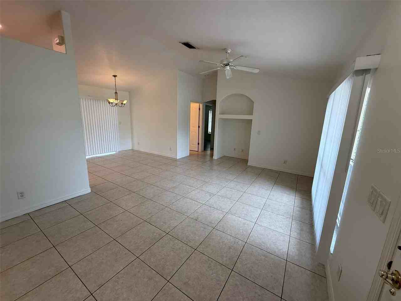 3305 Circleville St - Photo 2 of 17