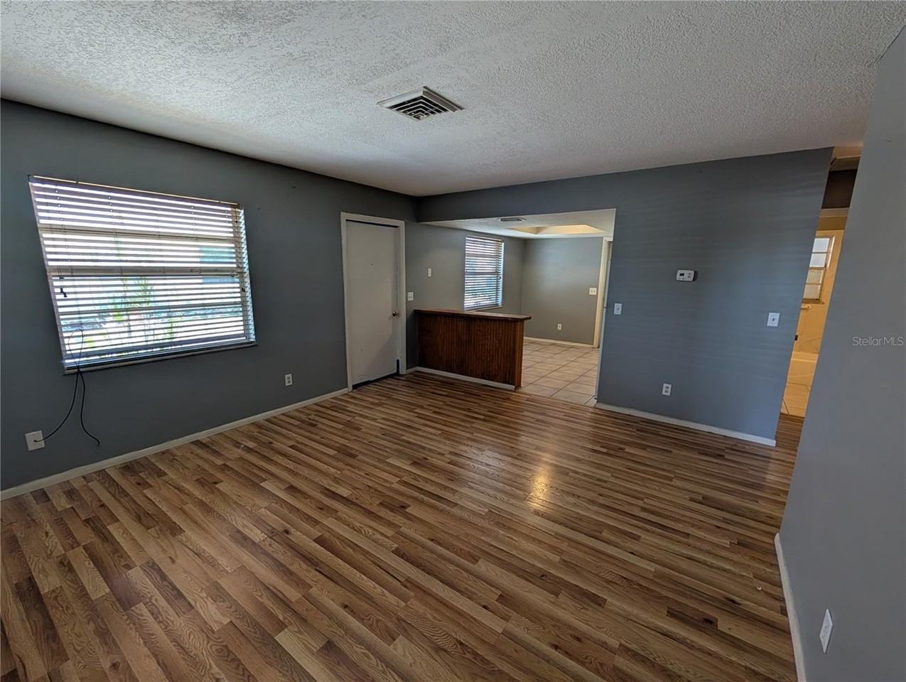 285 S Mccall Rd - Photo 3 of 17