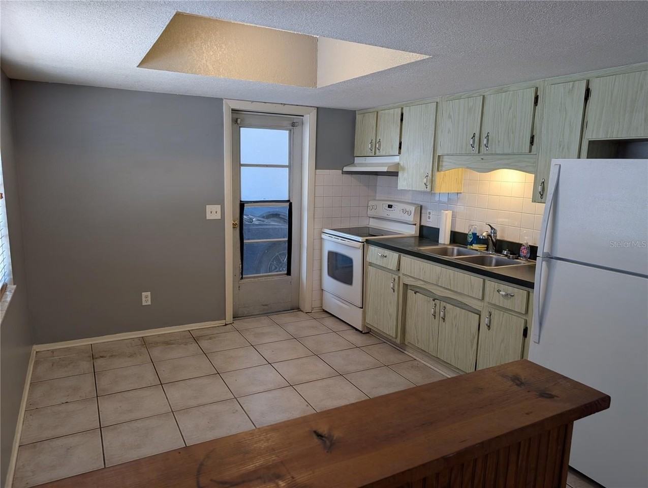 285 S Mccall Rd - Photo 4 of 17