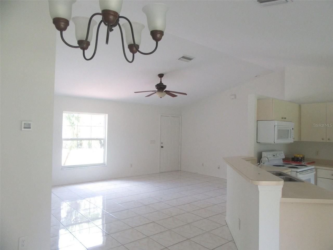 2716 Vogler Ln - Photo 2 of 16