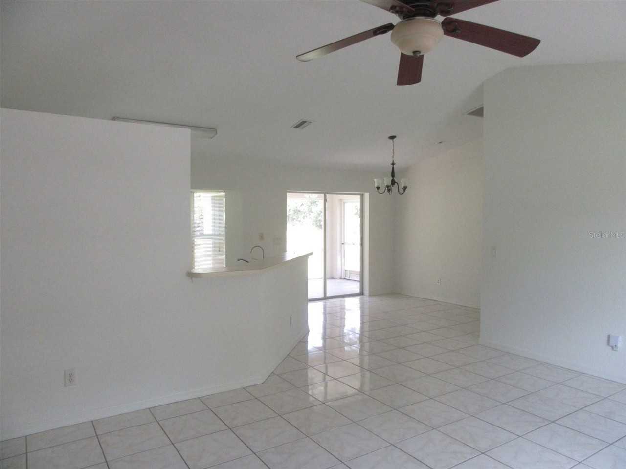 2716 Vogler Ln - Photo 3 of 16