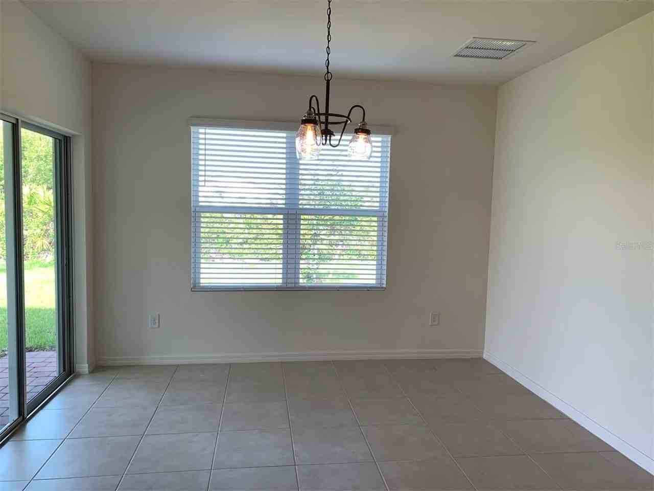 341 Tandil St - Photo 5 of 15