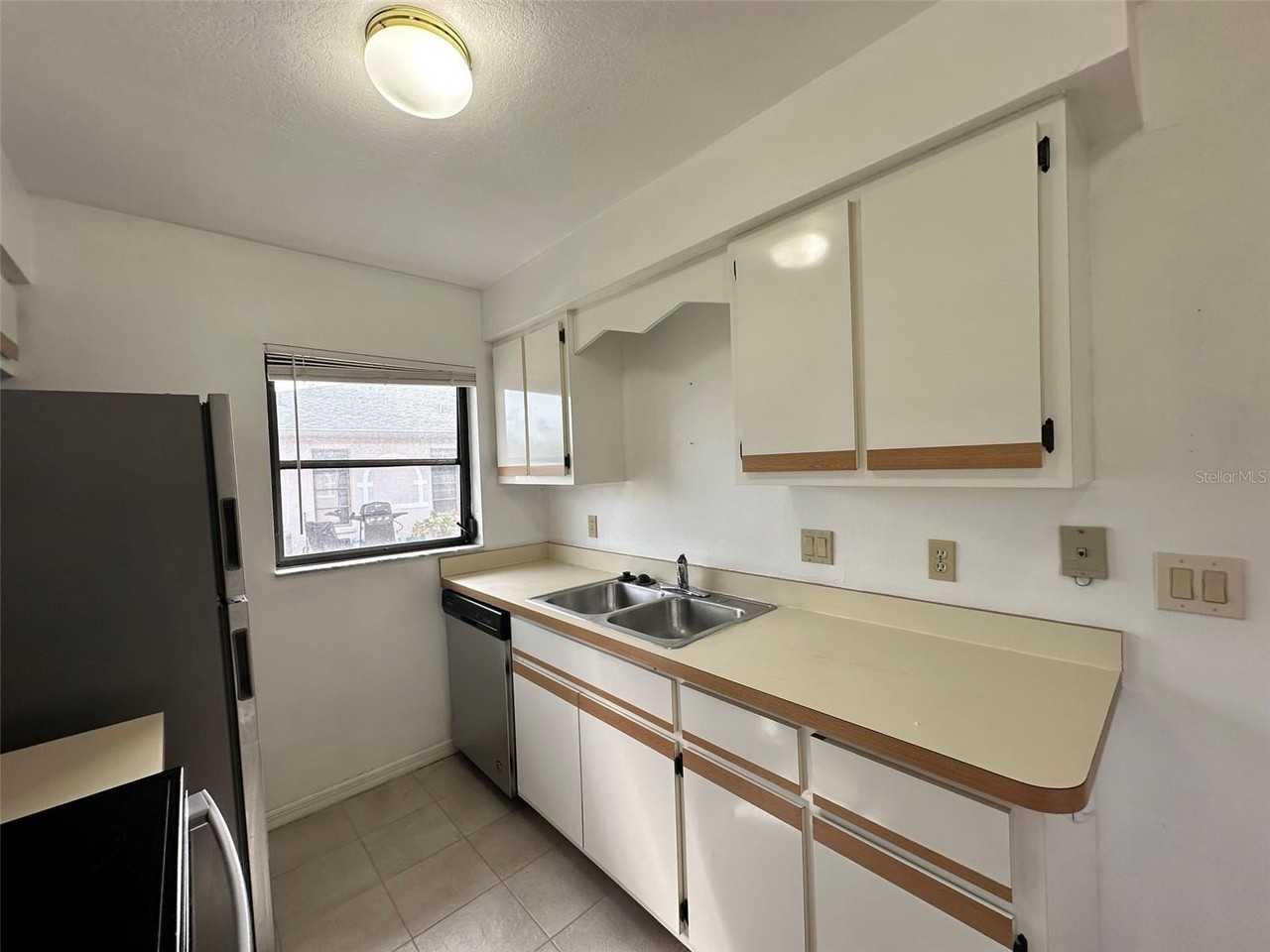 24540 Harborview Rd #F2 - Photo 4 of 14