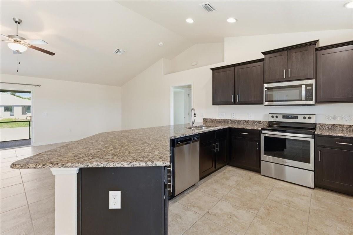 191 W Pine Valley Ln - Photo 4 of 28