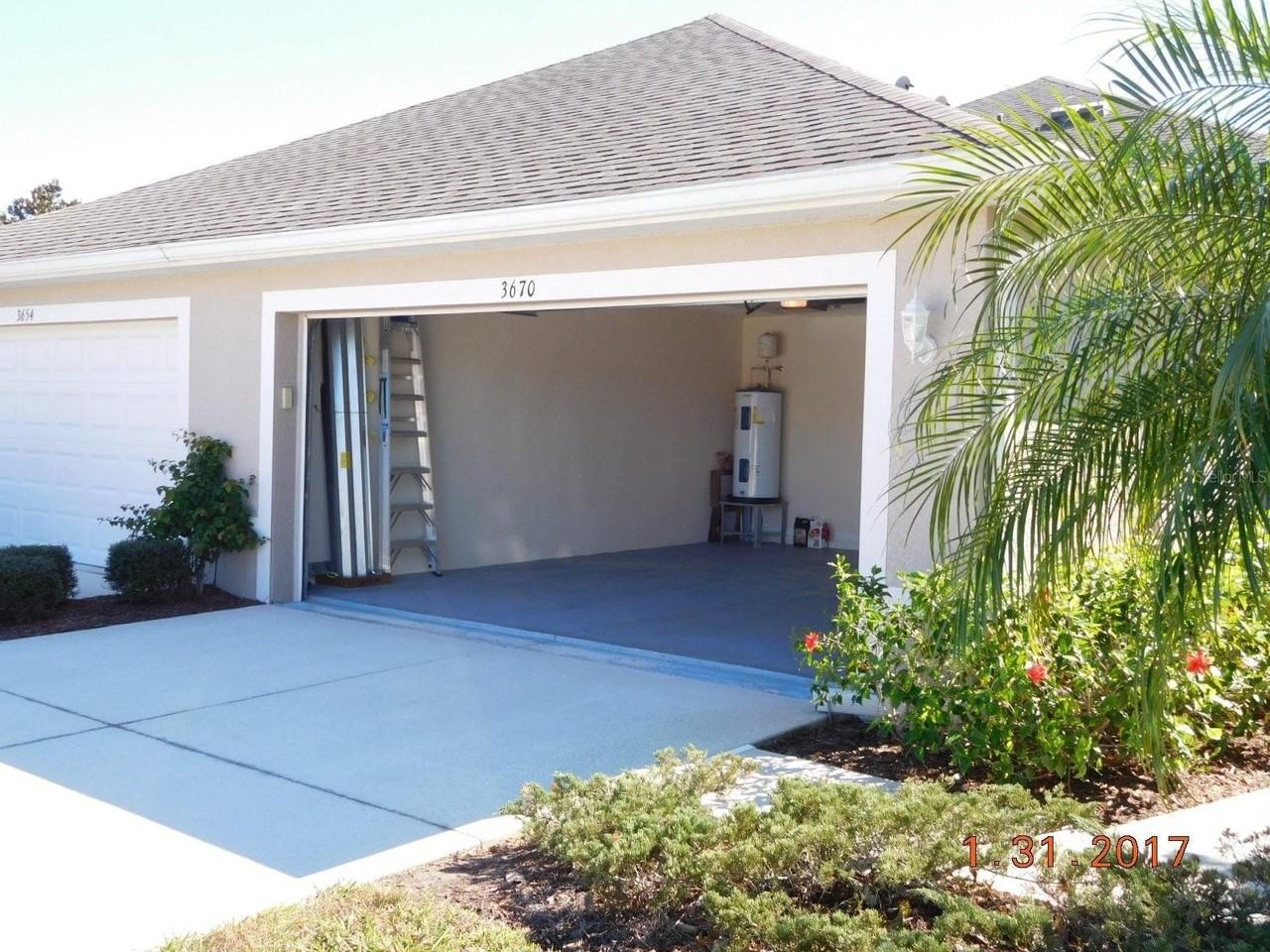 3670 Lakewood Blvd - Photo 3 of 17