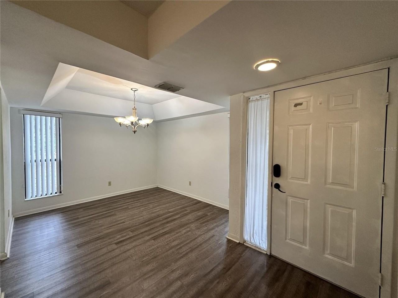 13 Surrey Ct #13 - Photo 5 of 28