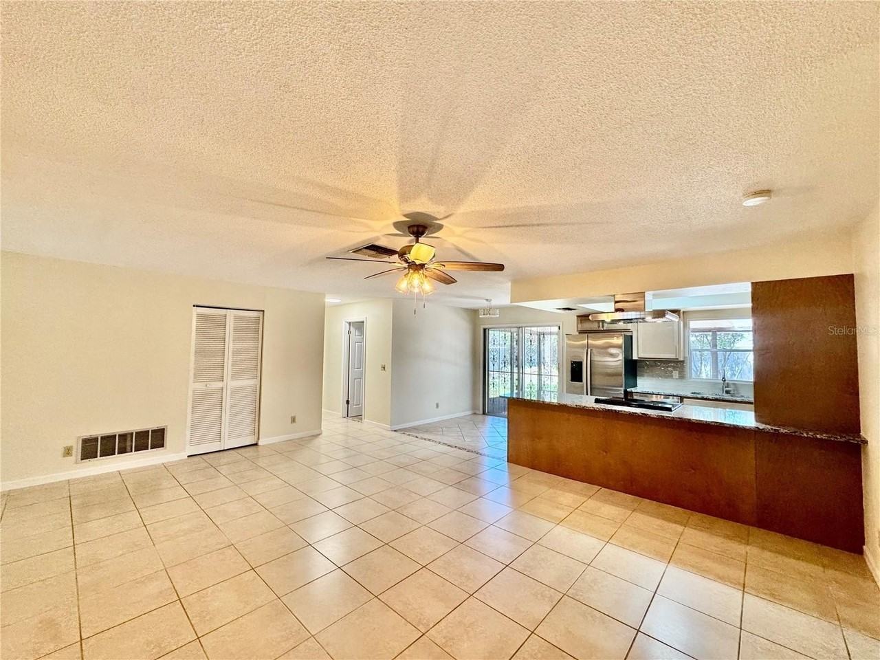 29 Foxhall Ln - Photo 3 of 13