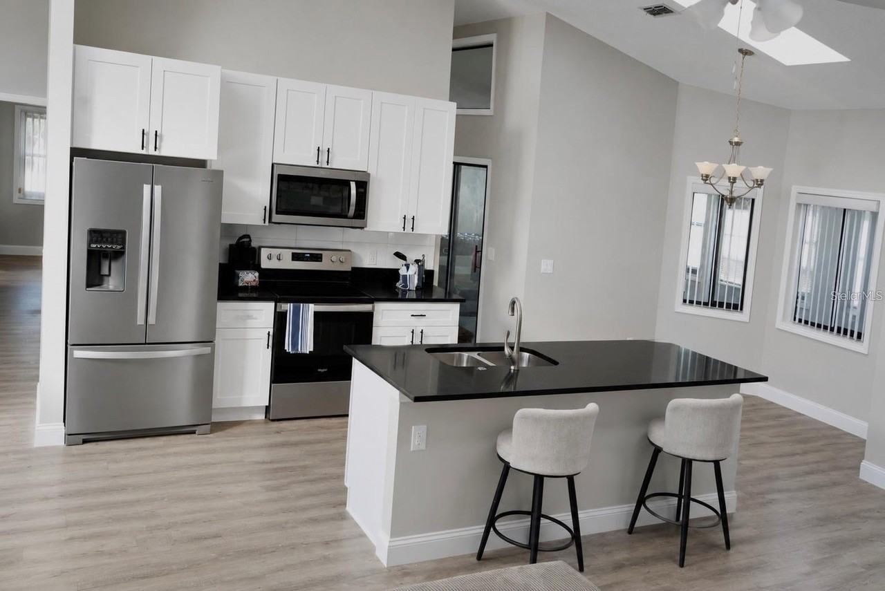 10 Falls Pl - Photo 5 of 46