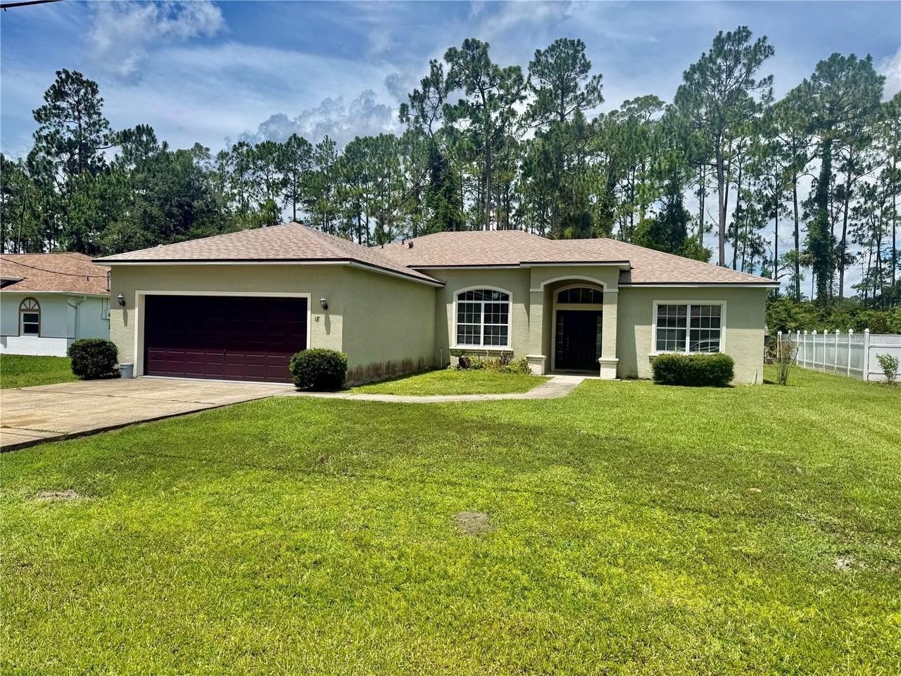 18 Poinbury Dr