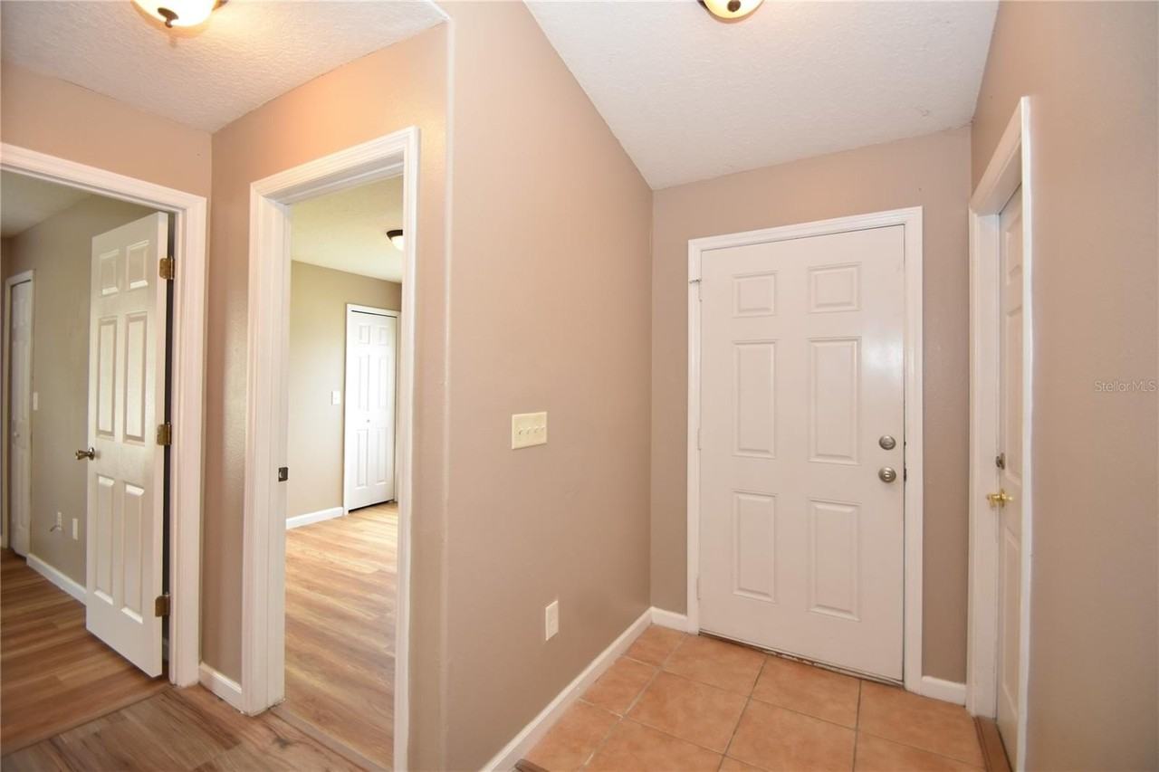 7 Ryarbor Dr #B - Photo 3 of 37