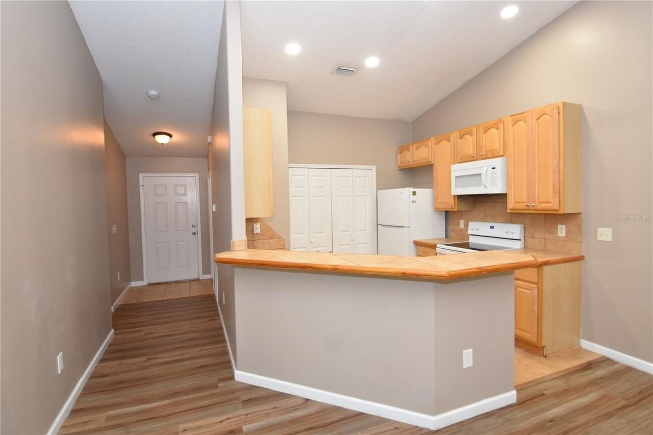 7 Ryarbor Dr #B - Photo 6 of 37