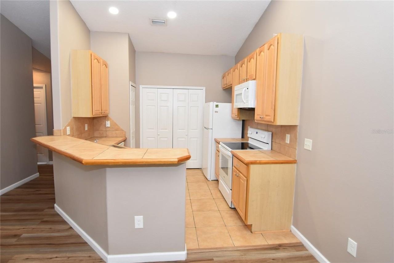 7 Ryarbor Dr #B - Photo 7 of 37