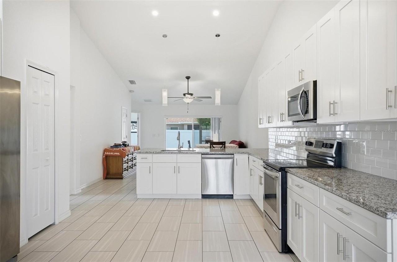 4 Lynton Pl #A - Photo 5 of 40