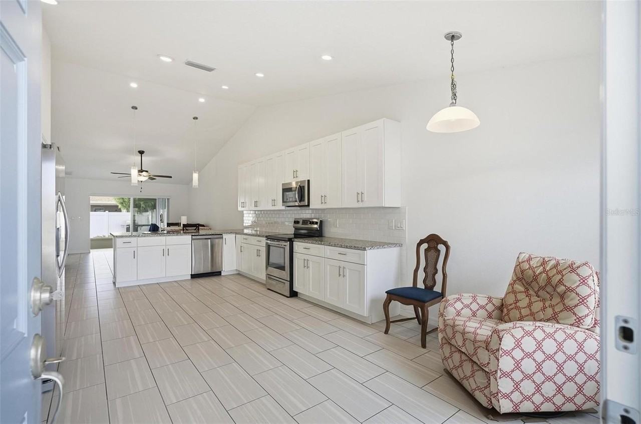 4 Lynton Pl #A - Photo 6 of 40
