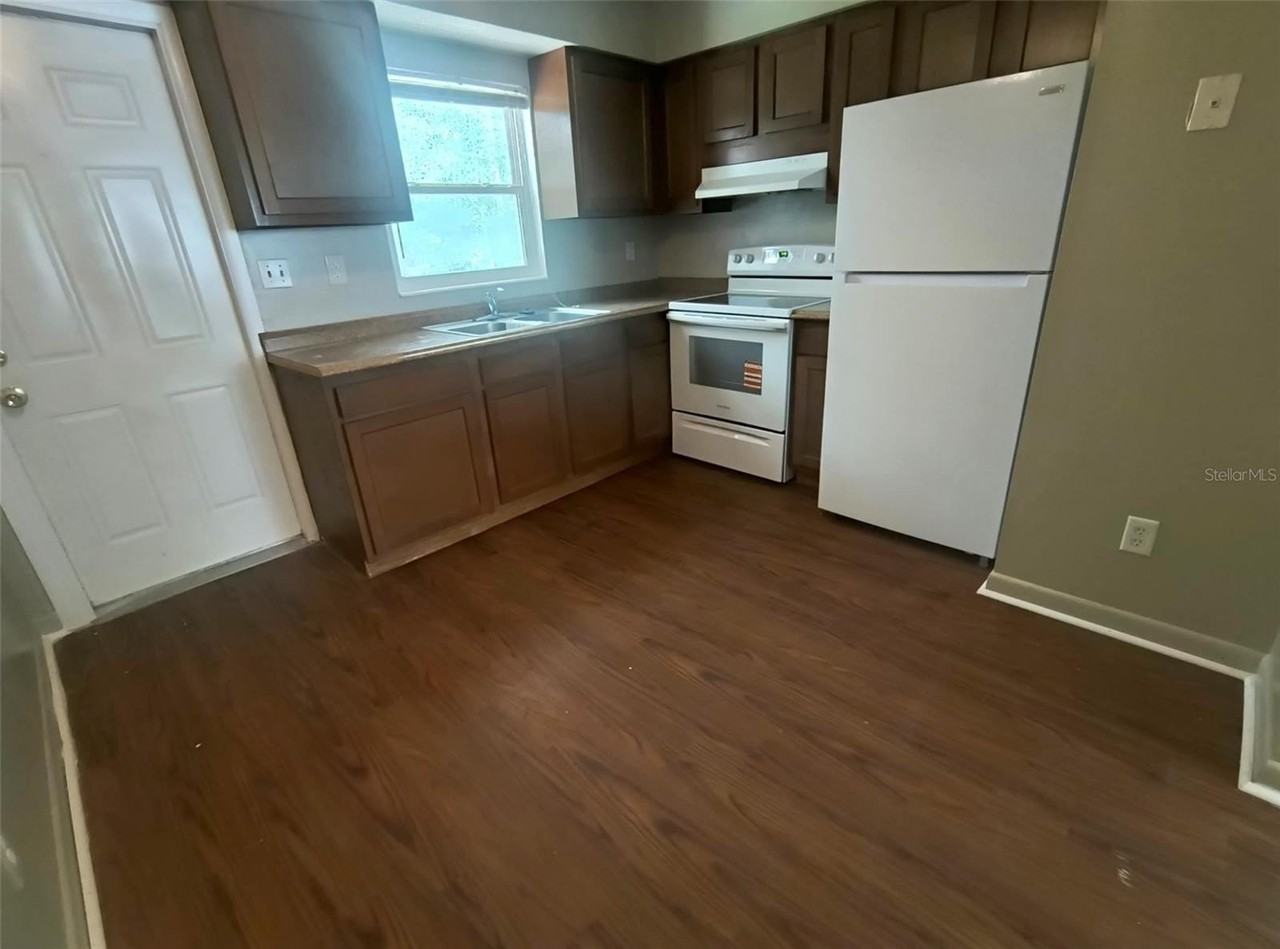 401 Hibiscus Ave #13 - Photo 3 of 7