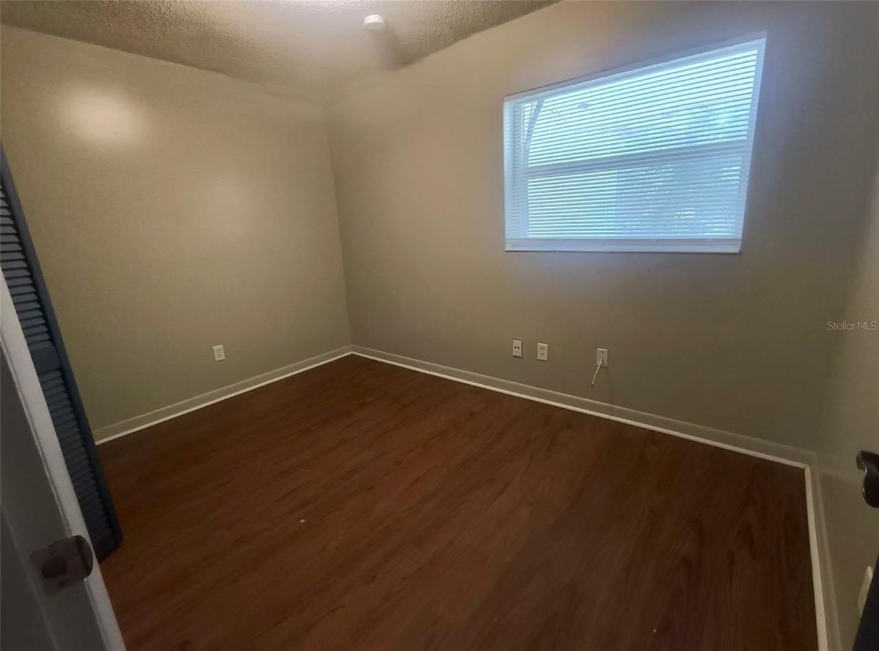 401 Hibiscus Ave #13 - Photo 5 of 7