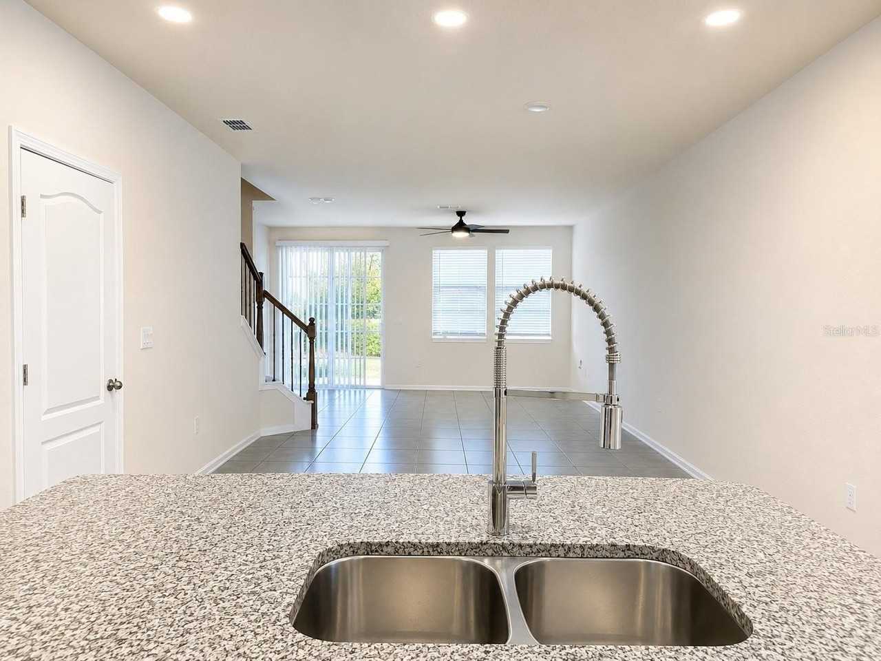 172 Redbud Rd - Photo 3 of 17