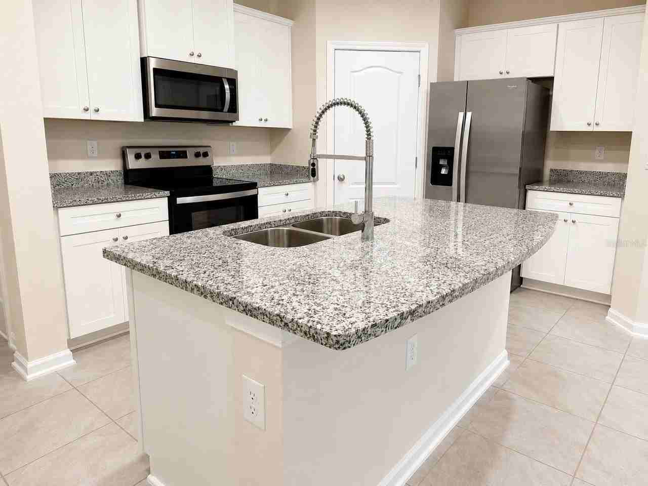 172 Redbud Rd - Photo 5 of 17