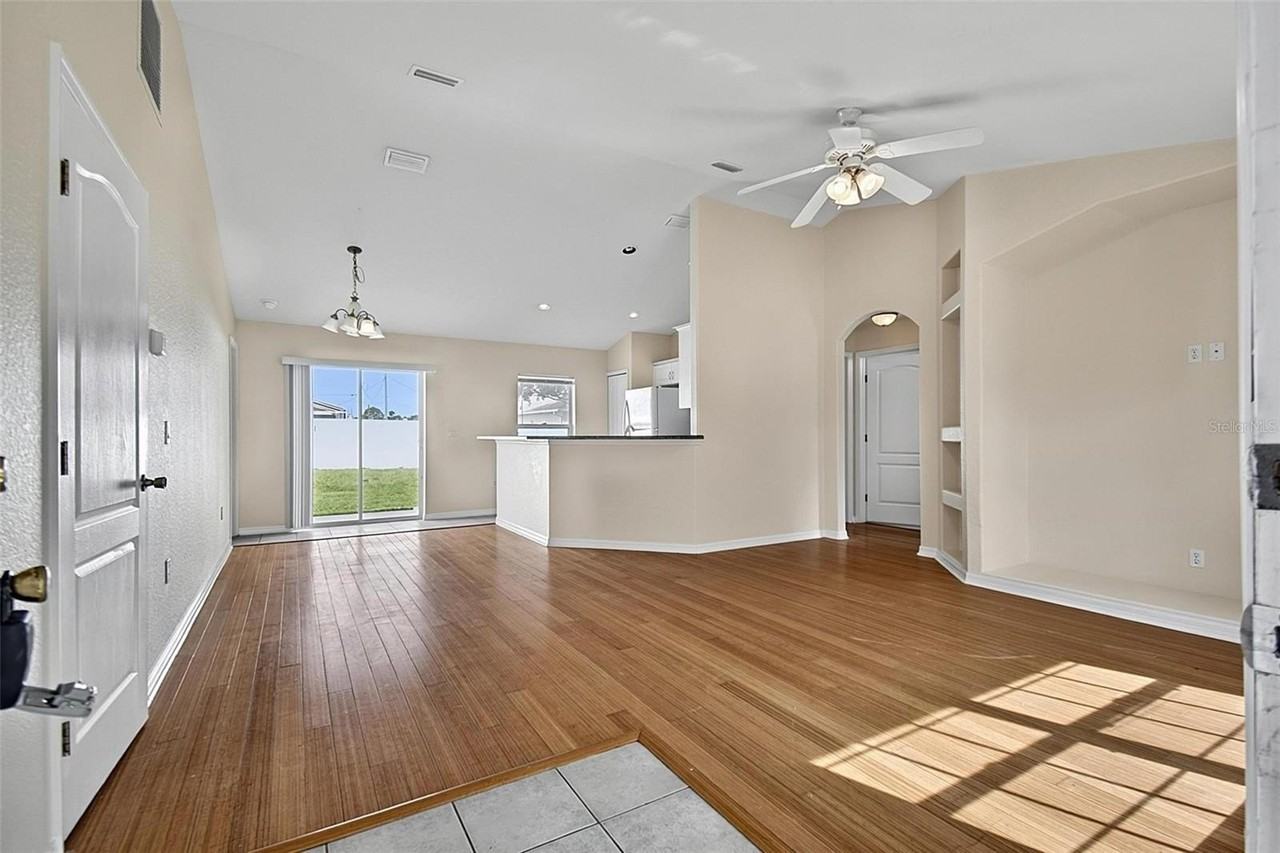 9 Lytton Ln - Photo 6 of 42