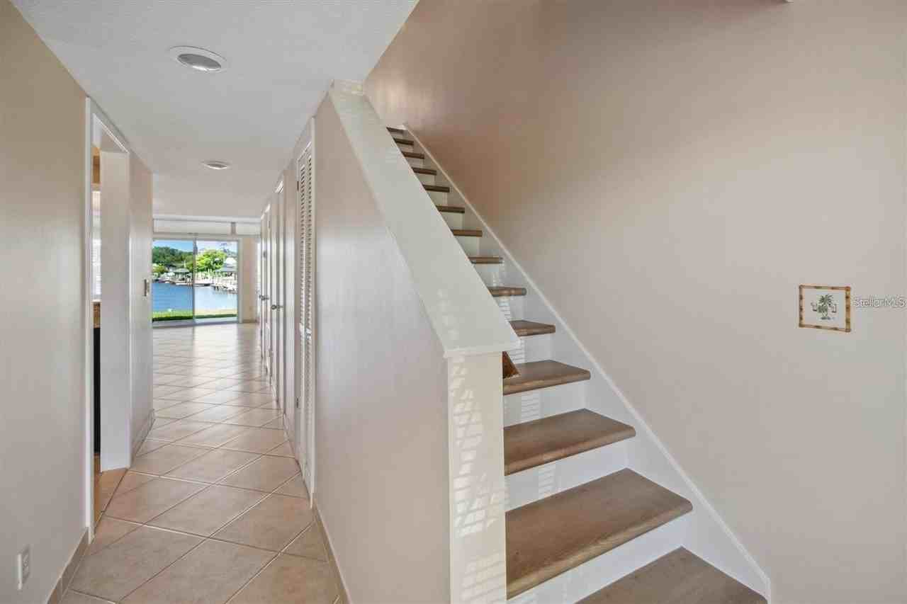 44 Club House Dr #105 - Photo 3 of 21