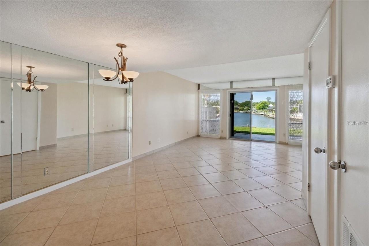 44 Club House Dr #105 - Photo 4 of 21