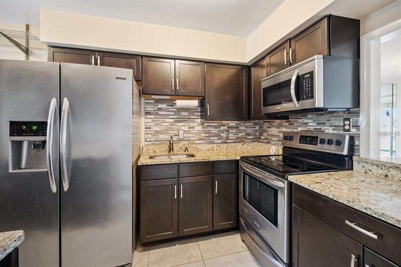 44 Club House Dr #105 - Photo 5 of 21