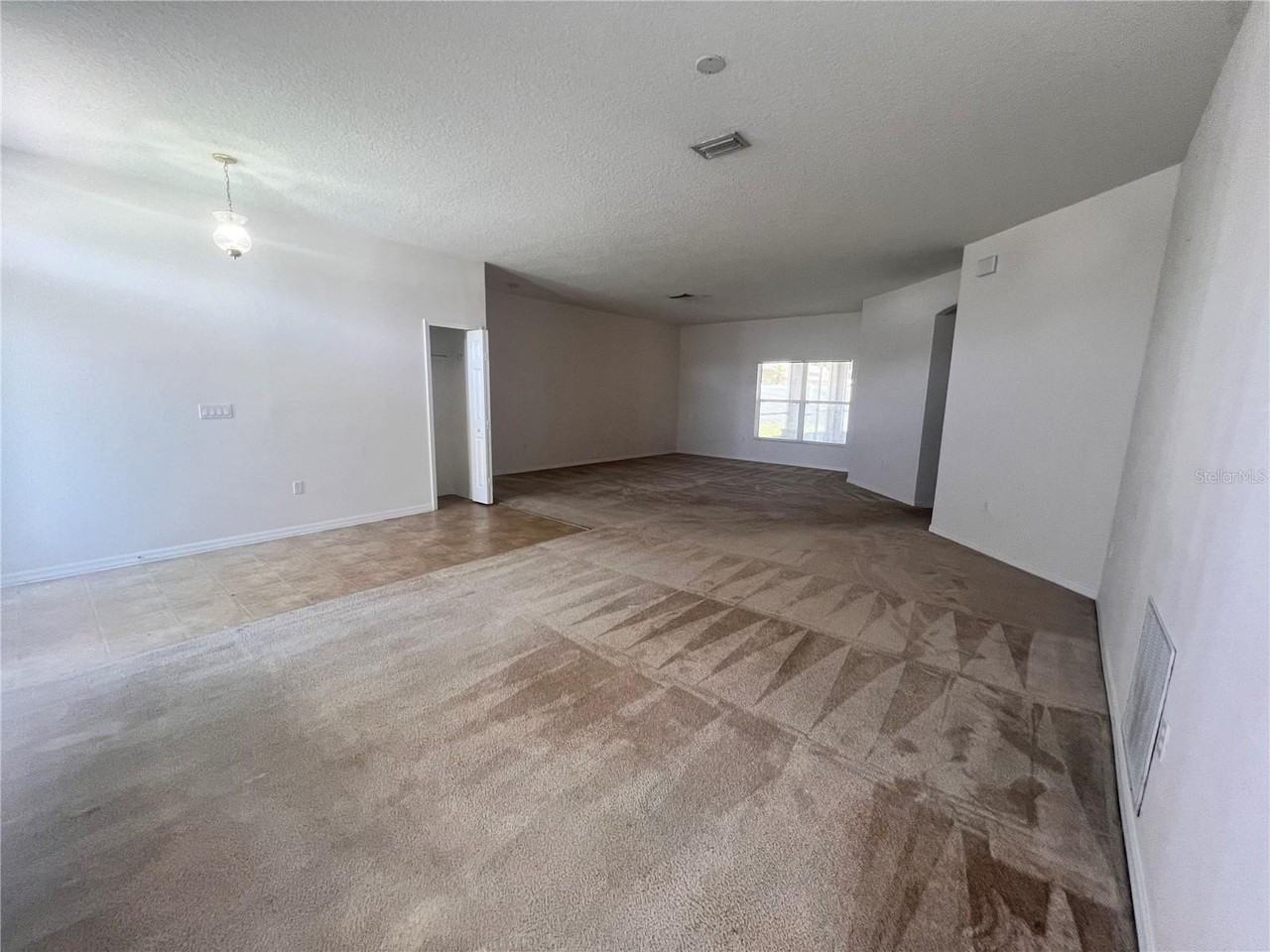 41 Louisiana Dr - Photo 2 of 11