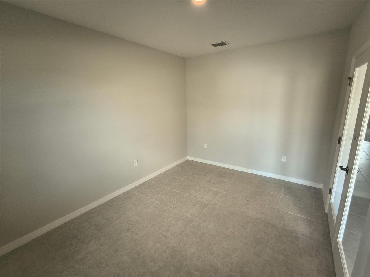45 Wellwood Ln - Photo 4 of 17