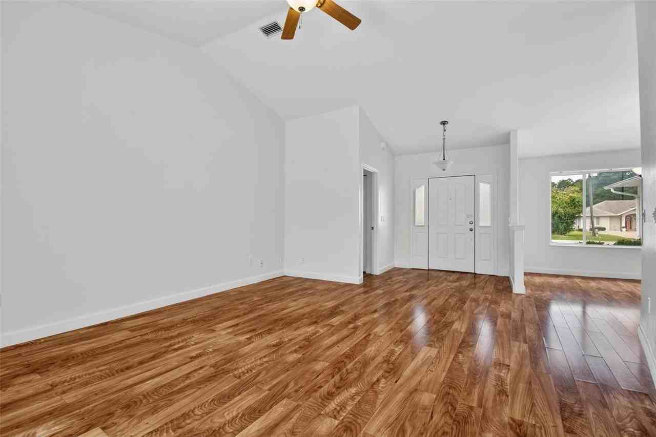 231 Wellington Dr - Photo 5 of 49