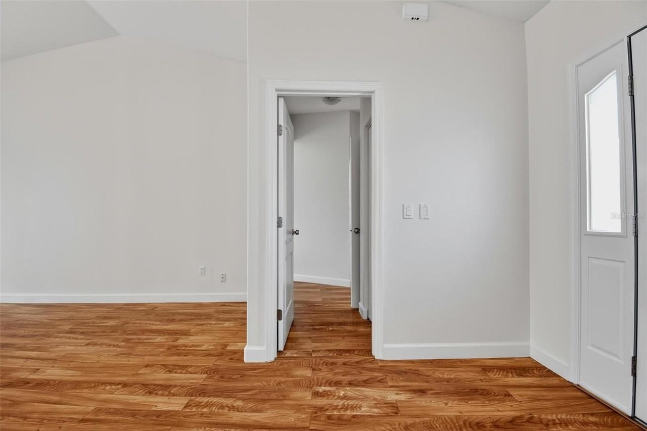 231 Wellington Dr - Photo 6 of 49